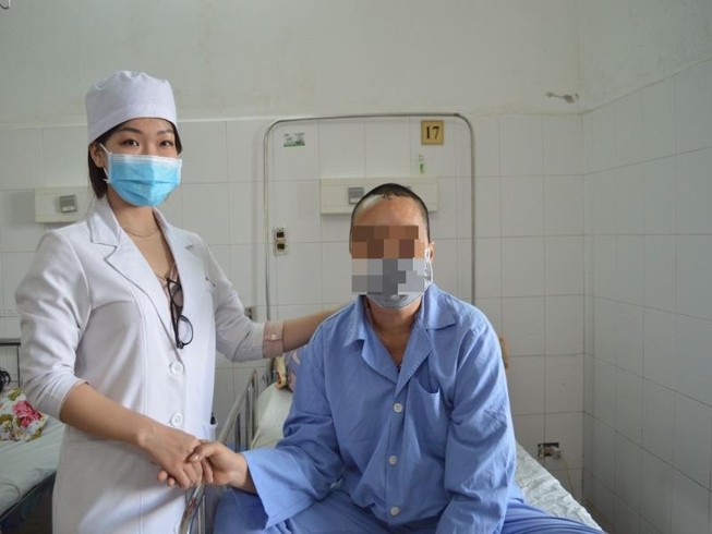 Cứu 1 phụ nữ bị túi phình kích thước lớn ở vị trí hiểm hóc