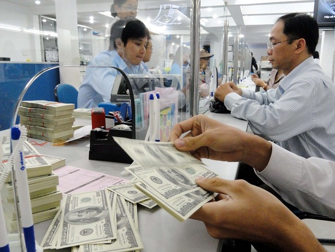 Mua thêm 7 tỉ USD, dự trữ ngoại hối lập kỷ lục mới