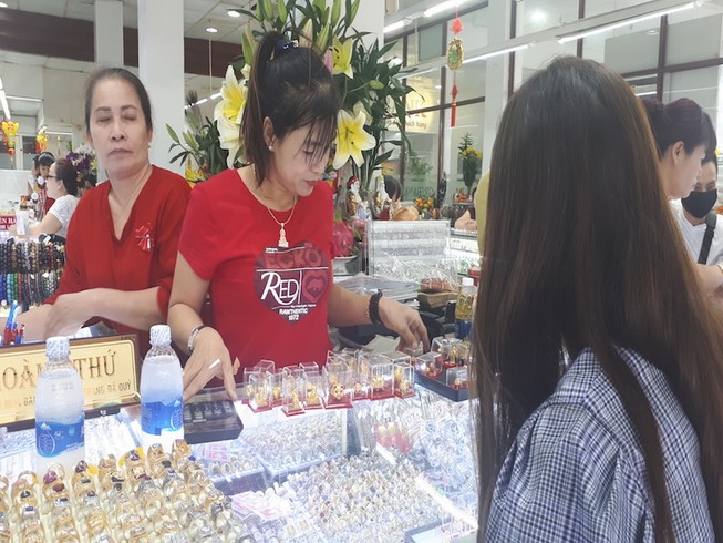 Giá vàng giảm mạnh sau ngày Thần tài- Ảnh: TL