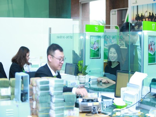 Ông lớn ngân hàng bất ngờ giảm mạnh lãi suất cho vay