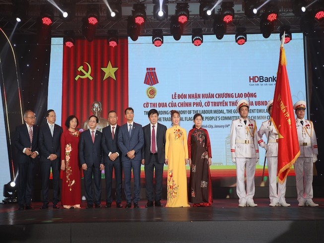 HDBank - 30 năm tự hào hành trình vươn ra biển lớn