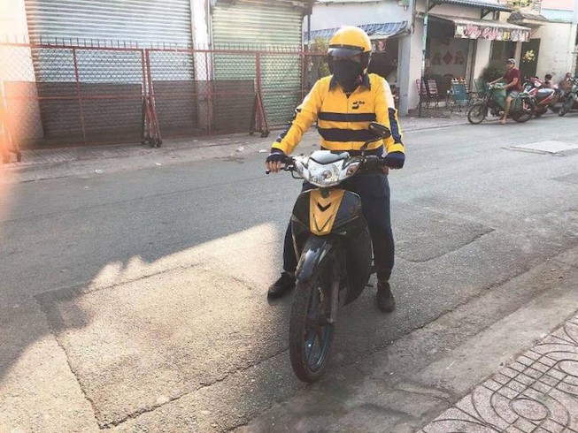Tài xế bị khóa tài khoản nếu không đeo khẩu trang