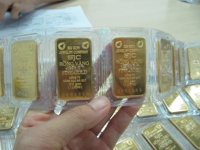 Giá vàng trong nước bất ngờ giảm thê thảm