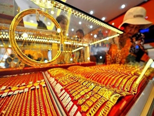 Vàng nhẫn 24K rẻ hơn vàng miếng tới 3 triệu đồng/lượng
