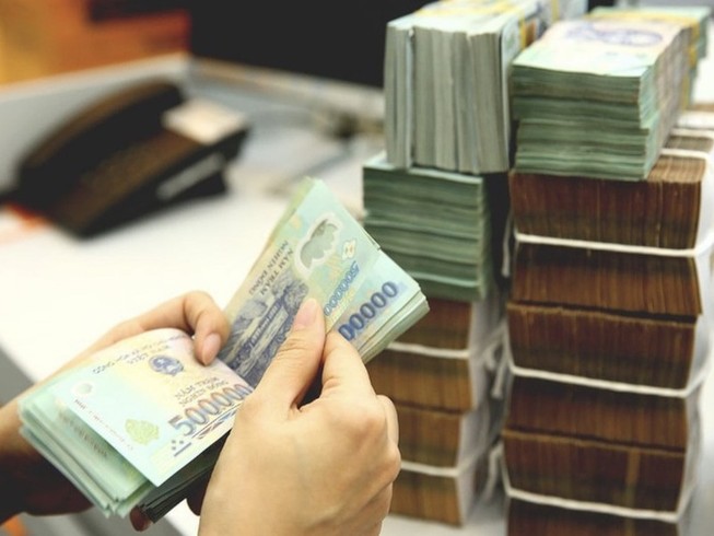 Từ ngày mai, một loạt lãi suất điều hành giảm mạnh