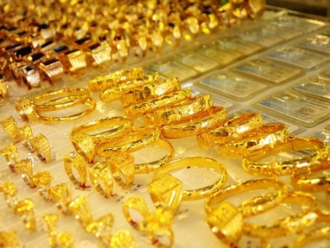 Giá vàng thế giới bất ngờ tăng vọt 1 triệu đồng/lượng