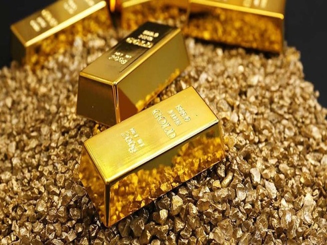 Giá vàng thế giới đột ngột tăng sốc ngày cuối tuần