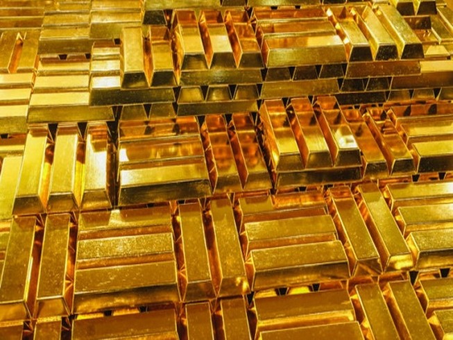 Sau 1 đêm, giá vàng vọt lên hơn 50 triệu đồng/lượng