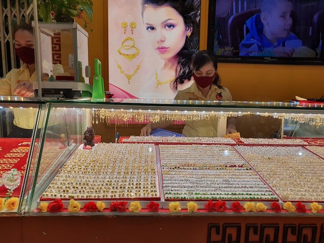 Nhà đầu tư ‘cá mập’ bất ngờ chê vàng
