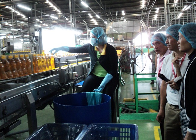 Kiểm tra an toàn vệ sinh thực phẩm tại công ty Tân Hiệp Phát
