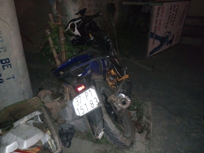Bị xe máy đâm chết khi sang đường để về nhà