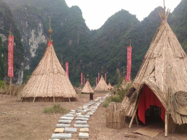 Làng thổ dân trong 'Kong' được dựng lại ở Ninh Bình