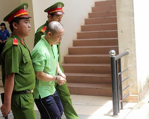 Kẻ đâm chết người yêu trong quán bida bị án chung thân