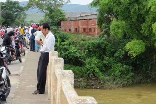 Đôi nam nữ để lại thư tuyệt mệnh rồi nhảy cầu tự vẫn