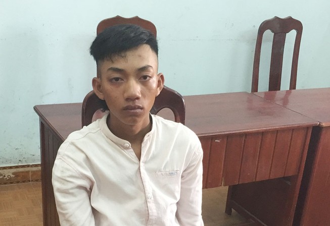 Đầu đụng xe, đuôi ăn cướp!
