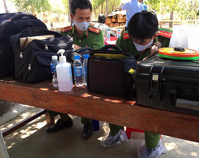 Phó cục trưởng CSHS đến hiện trường vụ thượng tọa bị sát hại