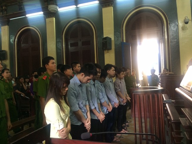 Tuyên án 10 bị cáo trong vụ 'giả công an lừa đảo qua điện thoại'