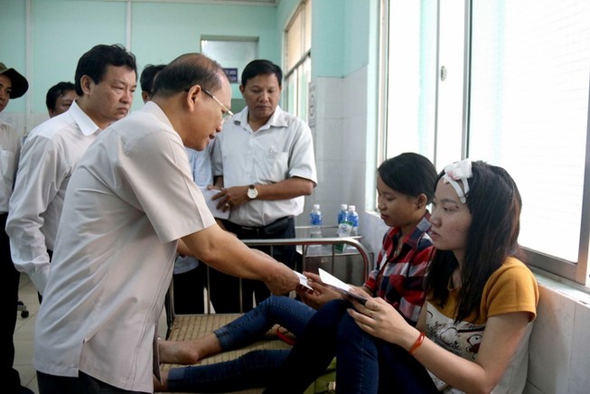 Tai nạn thảm khốc ở Bình Thuận: Chưa bàn giao thi thể, chờ kết quả ADN