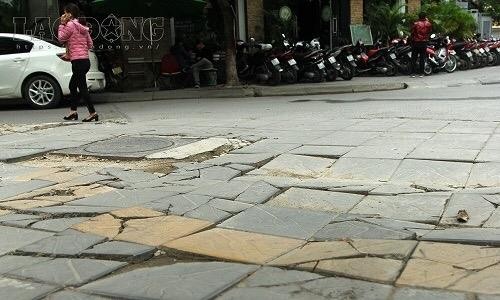Chủ tịch Hà Nội yêu cầu thanh tra việc lát đá vỉa hè