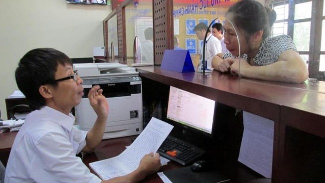 Chủ tịch Hà Nội bác việc tuyển 1.000 công chức cấp xã
