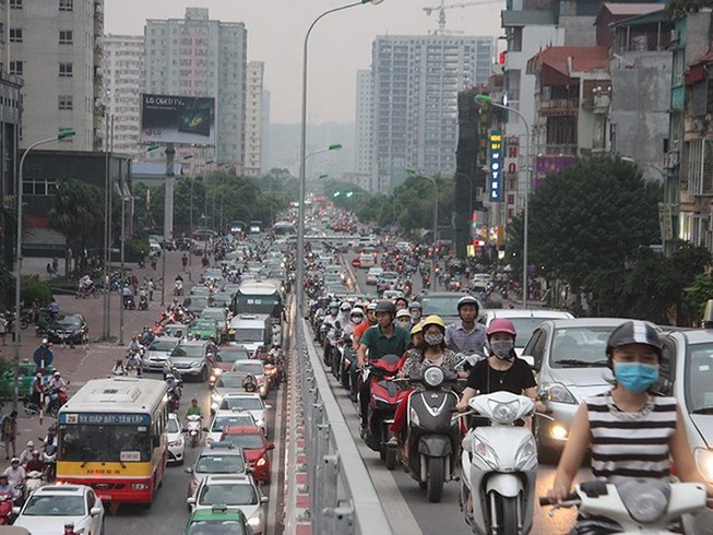 Cho phép Hà Nội lập đề án thu phí xe vào nội đô