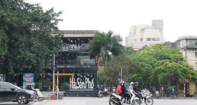 Hà Nội ngại ra toà nên không cưỡng chế nhà hàng lấn dự án