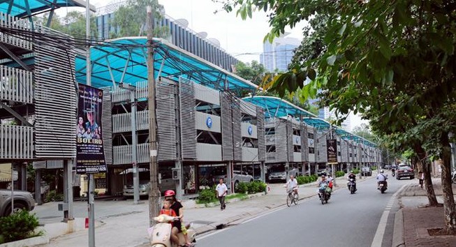 Hà Nội khuyến khích dân nội đô lấy nhà, đất làm bãi đỗ xe