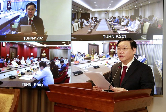 Hà Nội bàn giải pháp phục hồi kinh tế sau dịch COVID-19