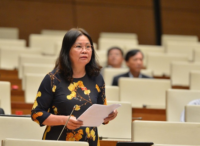 Đại biểu Quốc hội tố nạn 'bảo kê' máy gặt