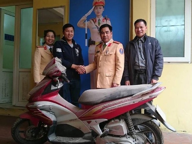 Ngày 29 Tết, nhận lại xe đã bị mất cắp hơn 8 năm trước