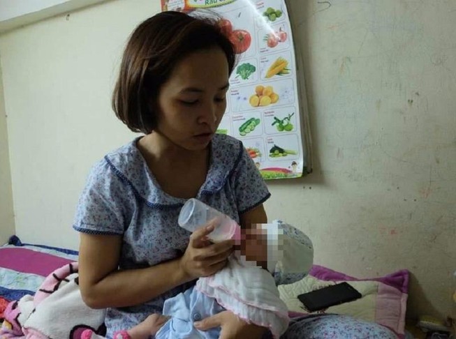 Người phụ nữ ung thư nhận nuôi bé gái sơ sinh bị bỏ rơi