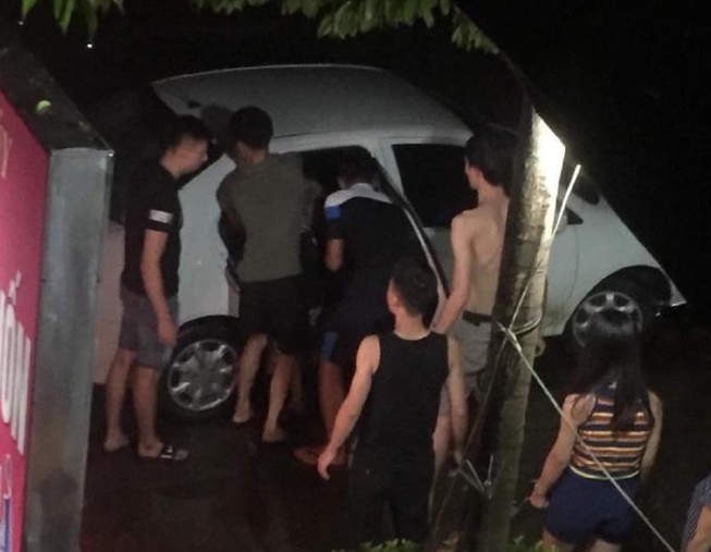 Sàm sỡ vợ người khác, nam thanh niên bị đâm tử vong