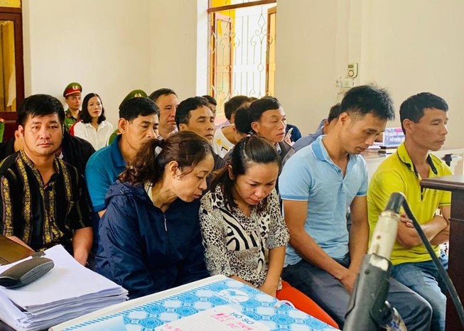 Vụ đánh bạc ở Điện Biên: Bị cáo tố điều tra viên khóa tay