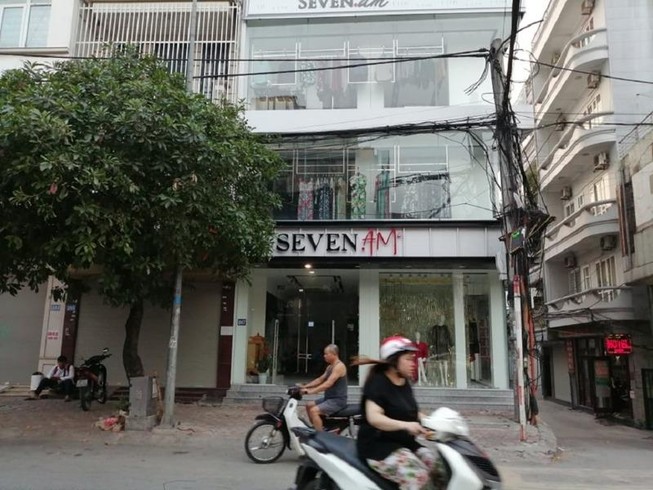 Giữa 'bão' nghi án cắt tem Trung Quốc, Seven.Am đóng cửa