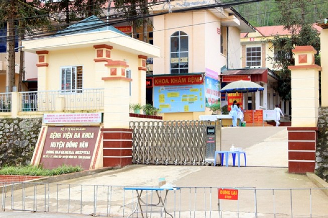 BV đa khoa Đồng Văn, nơi cô gái 16 tuổi nhiễm COVID-19 đang được điều trị. Ảnh: Báo Hà Giang