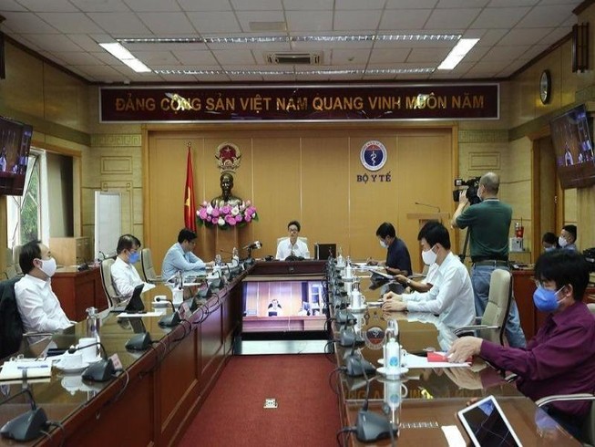 Kiến nghị Hà Nội cách ly thêm 1 tuần, TP.HCM giảm nguy cơ