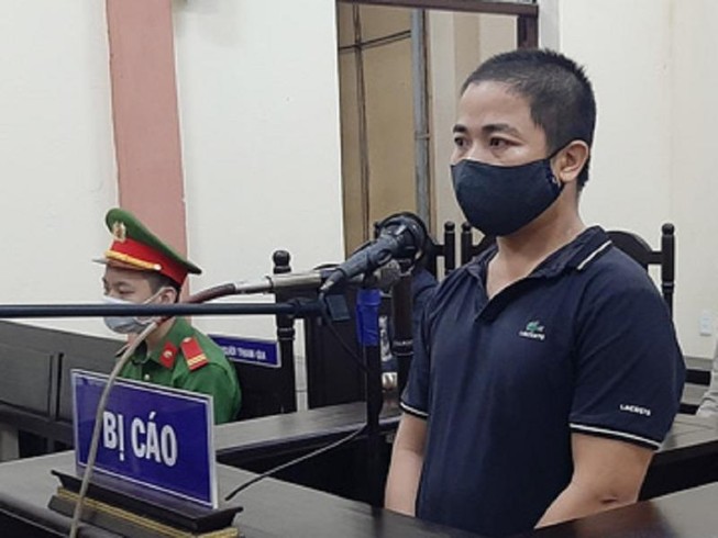 Tung tin có người chết vì COVID-19 bị phạt 6 tháng tù