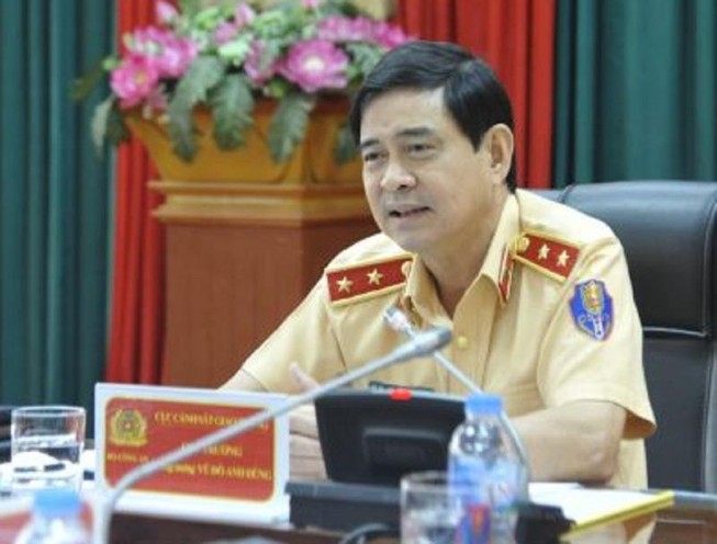 CSGT tổng kiểm tra nồng độ cồn, ma túy... người lái xe