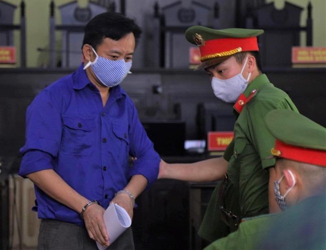 Gian lận điểm Sơn La: Người công an 'bí ẩn' đến tòa