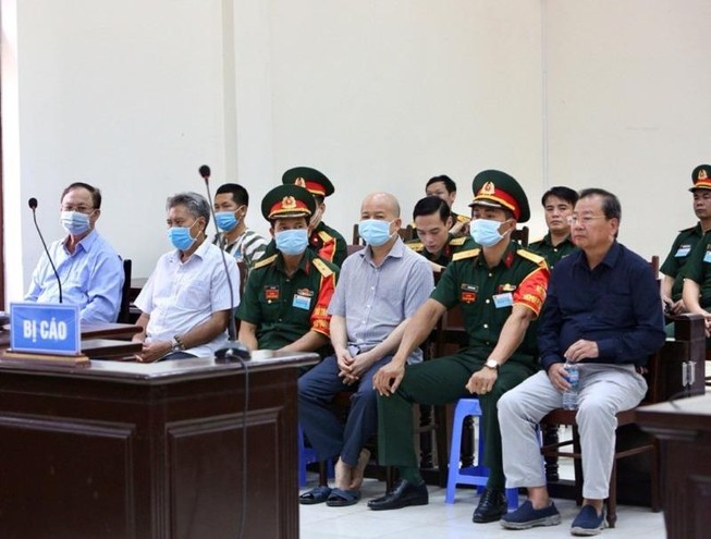 Cựu tư lệnh Hải quân xin giảm nhẹ cho các thuộc cấp