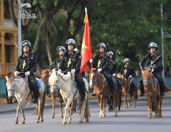 Bộ Công an chính thức ra mắt lực lượng kỵ binh