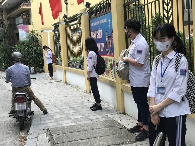 Công an cảnh báo về người đàn ông bí ẩn ở cổng các trường học