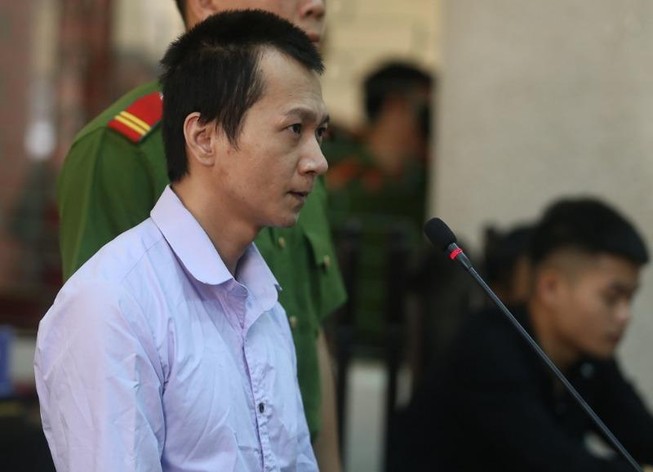 Bị cáo tố bị 'ép cung', luật sư nói không hay biết