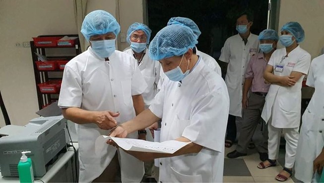 Bộ Y tế nói về việc mua vaccine COVID-19 từ Nga và Anh