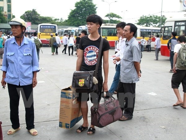 Đổi mới thi 2015: Thí sinh lặn lội cả trăm cây số lấy bằng tốt nghiệp