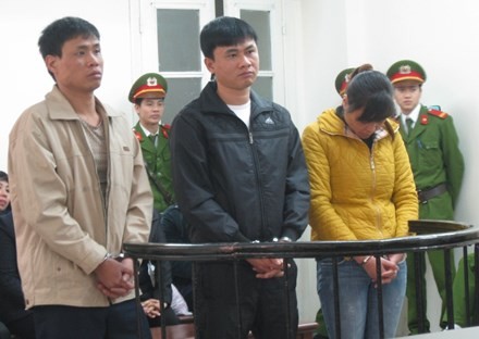 Nữ công an cầm đầu nhóm giang hồ, cho vay tín dụng 'đen'