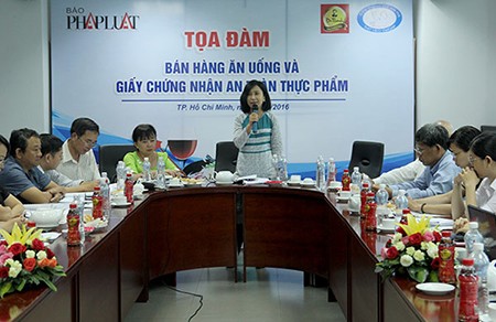 Từ vụ Xin chào: Hiểu đúng về giấy chứng nhận an toàn thực phẩm