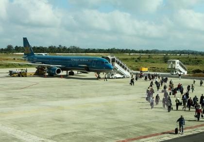 Thêm trường hợp máy bay Vietnam Airlines bị chiếu laser vào buồng lái