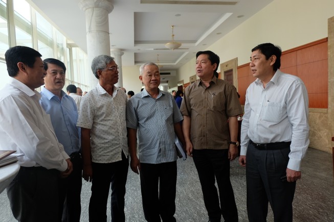 Bí thư Thăng: Không chấp nhận một TP đáng sống mà toàn dân phải ăn bẩn