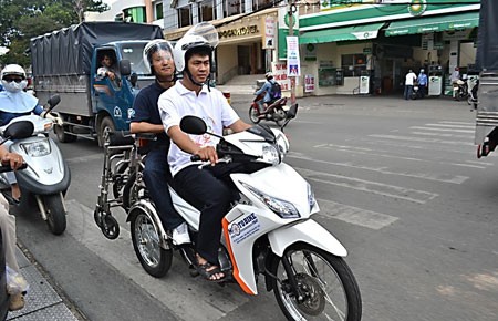 Xe ôm miễn phí cho người khuyết tật